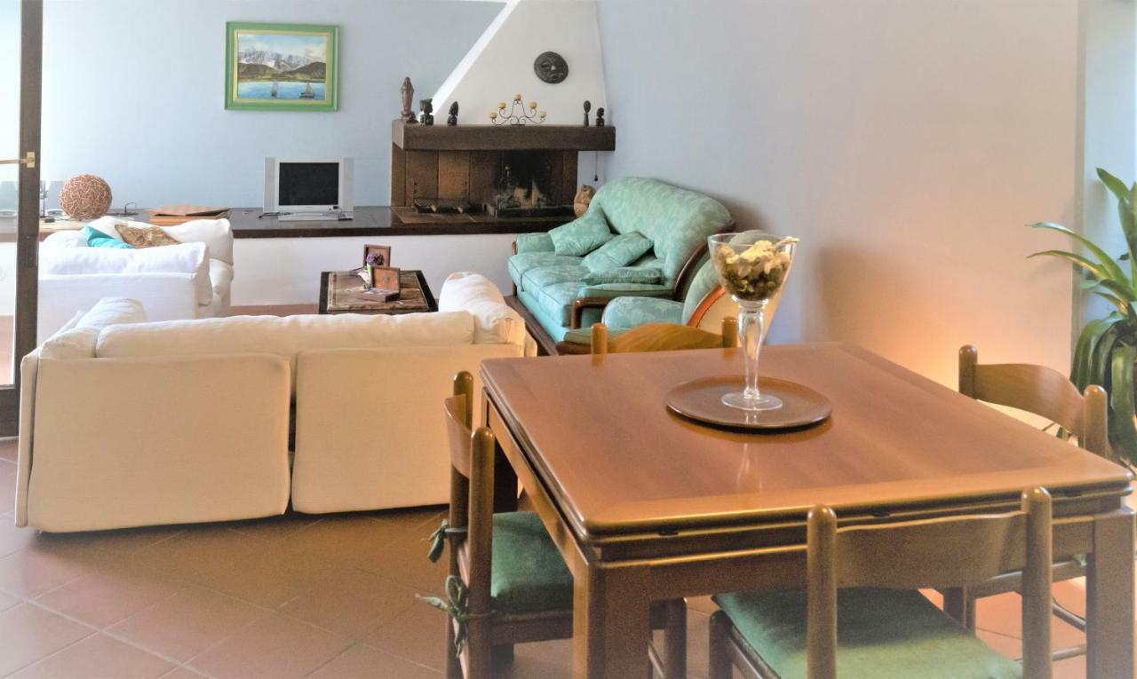 B&B Villa Apuana Marina Di Carrara Bagian luar foto