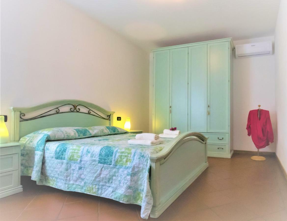 B&B Villa Apuana Marina Di Carrara Bagian luar foto